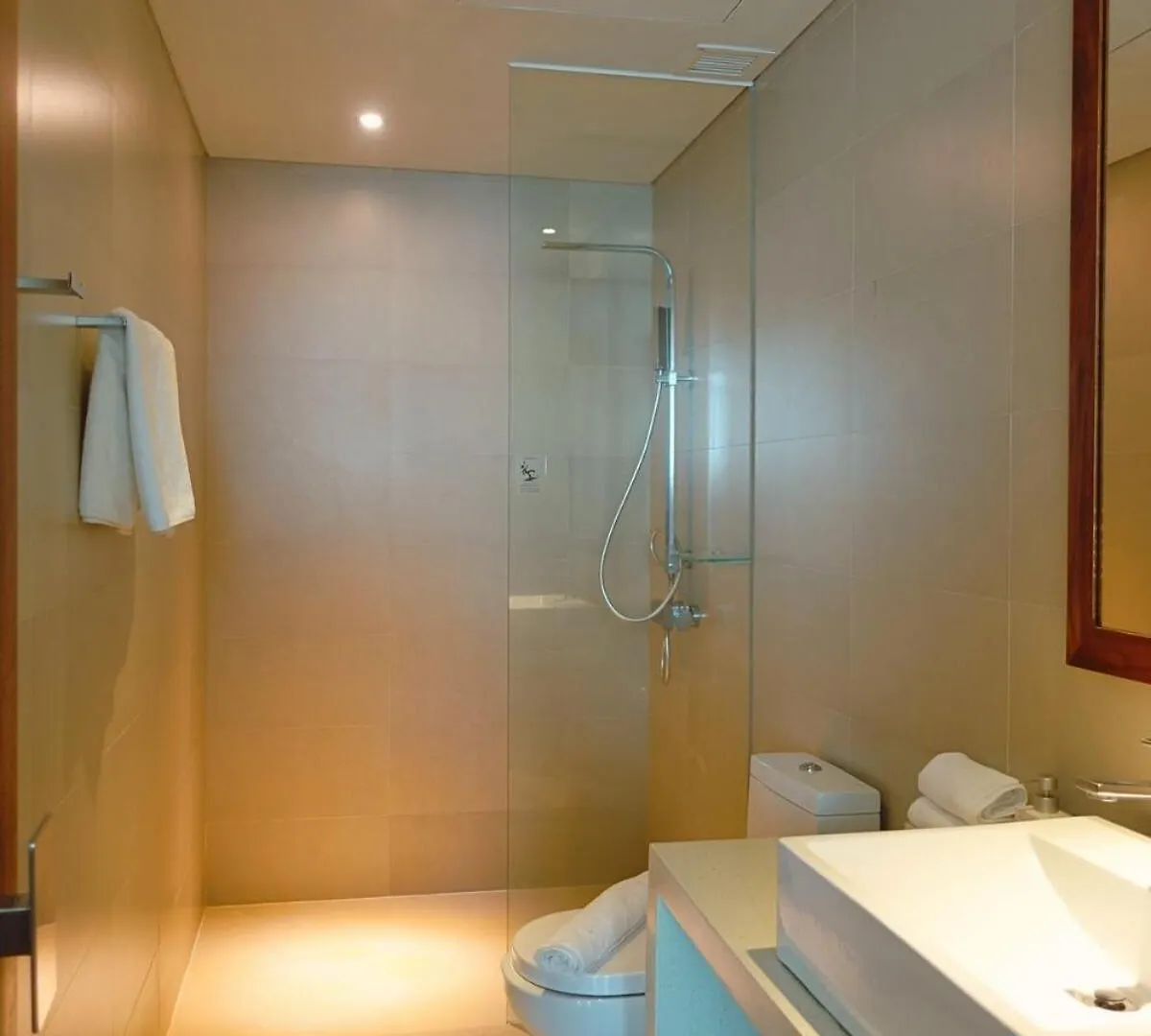 Apartment Ocean Breeze Modern Stay Da Nang Vietnam